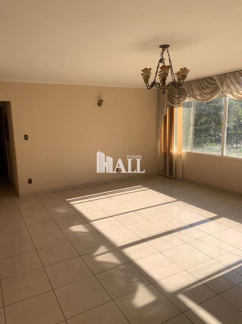 Apartamento à venda com 3 quartos, 200m² - Foto 1