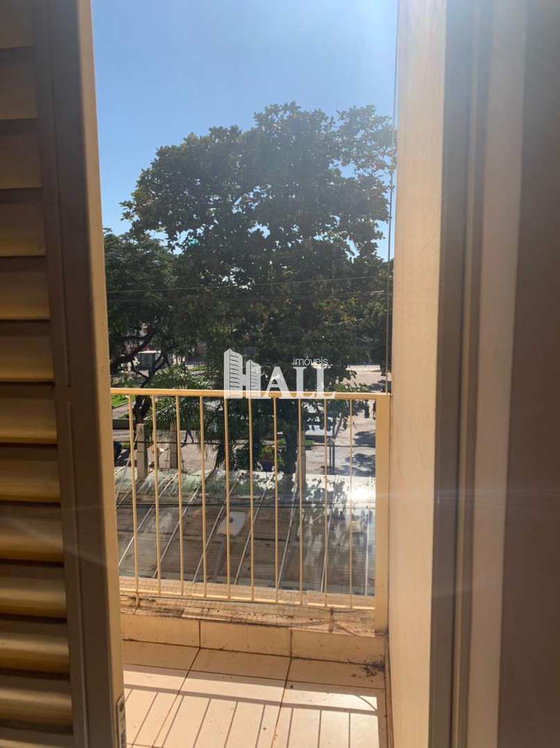 Apartamento à venda com 3 quartos, 200m² - Foto 3