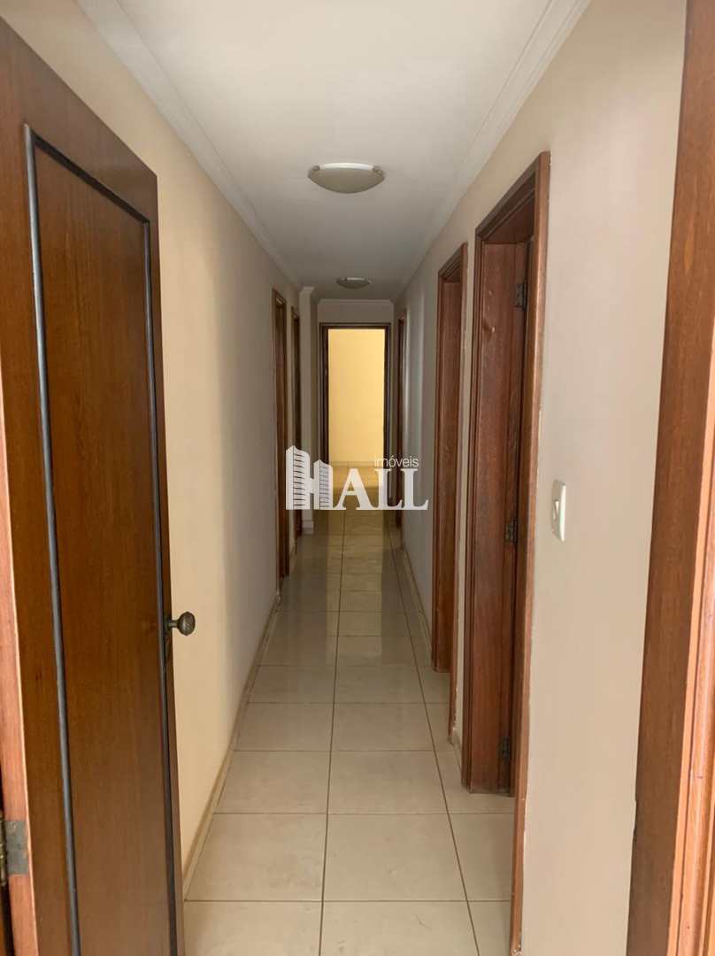 Apartamento à venda com 3 quartos, 200m² - Foto 4