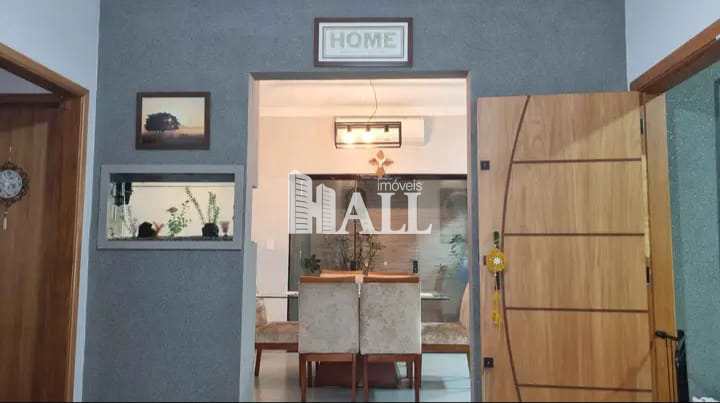Casa à venda com 2 quartos, 95m² - Foto 1