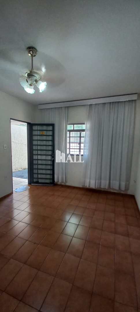 Casa à venda com 4 quartos, 148m² - Foto 1