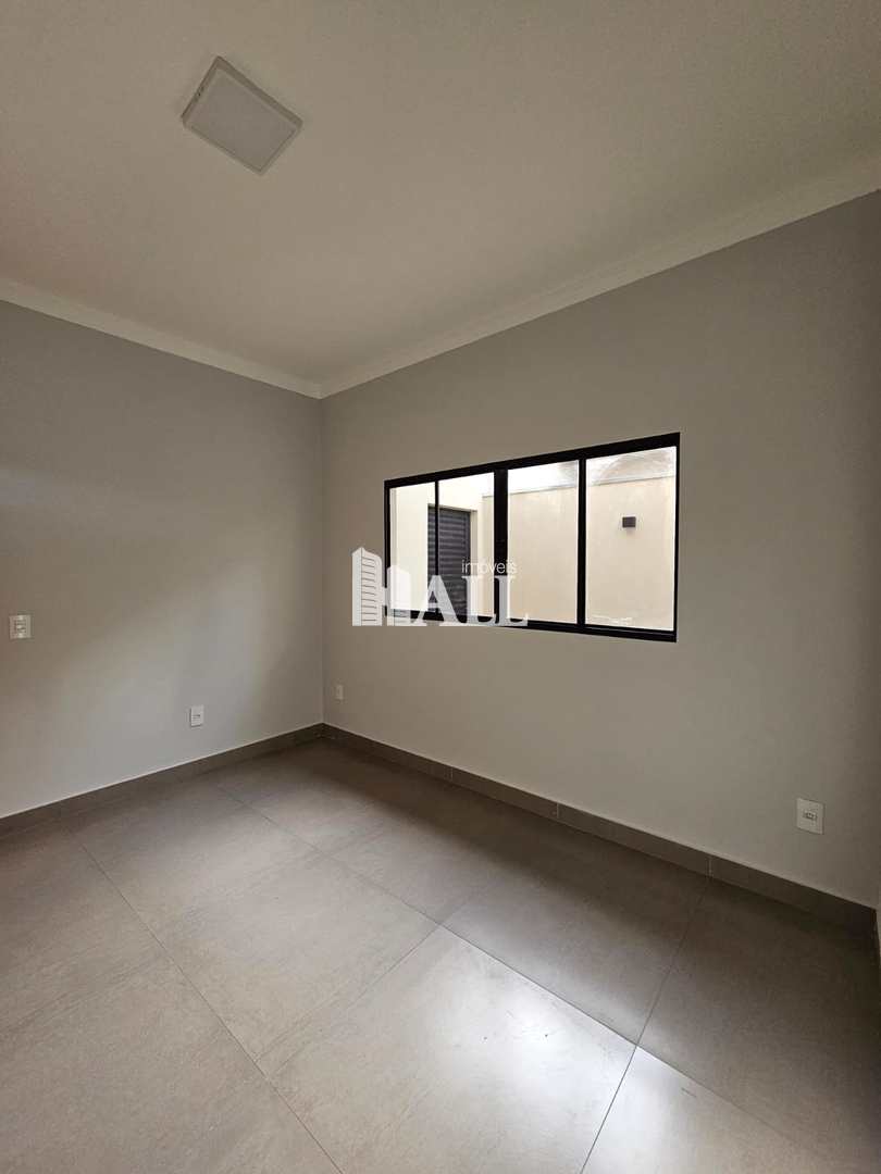 Casa à venda com 2 quartos, 109m² - Foto 1