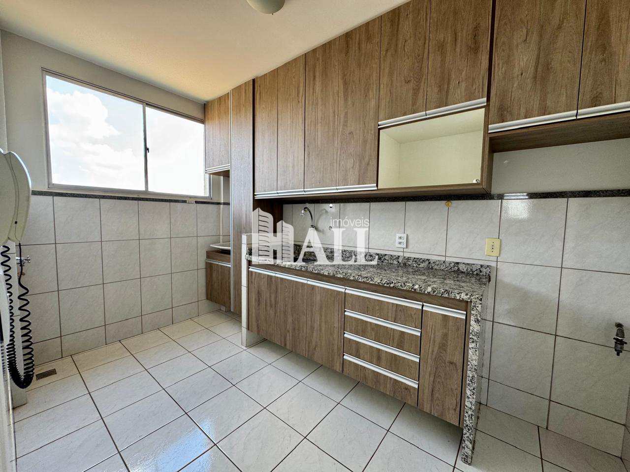 Apartamento à venda com 2 quartos, 60m² - Foto 2