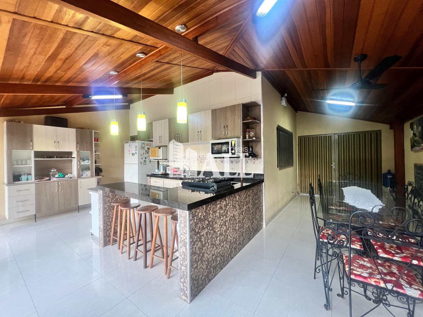 Casa à venda com 2 quartos, 200m² - Foto 13