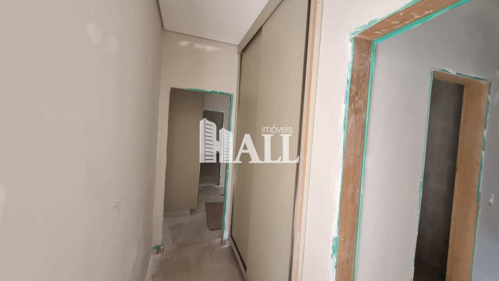 Casa de Condomínio à venda com 3 quartos, 180m² - Foto 1