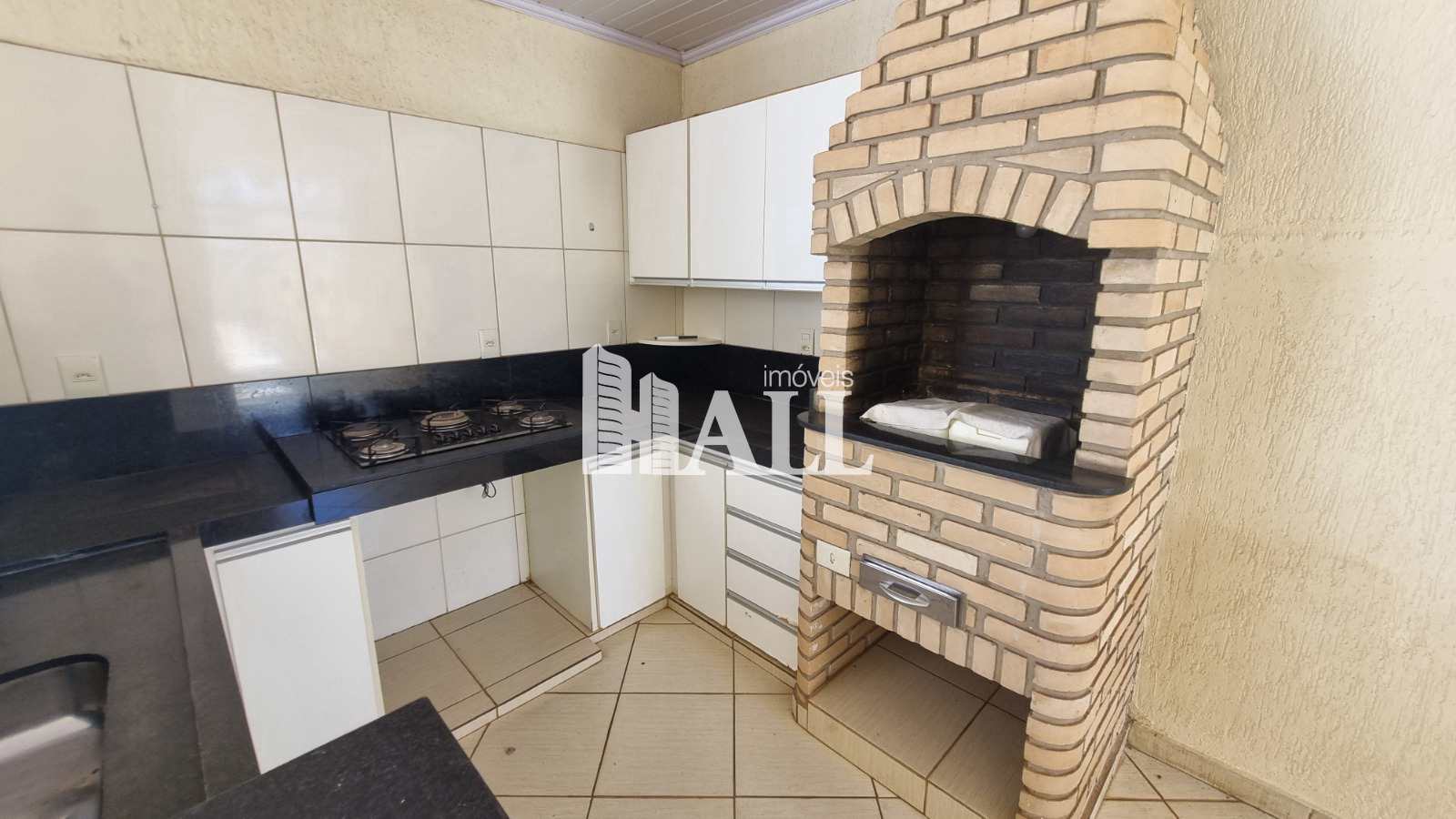 Casa de Condomínio à venda com 3 quartos, 140m² - Foto 2