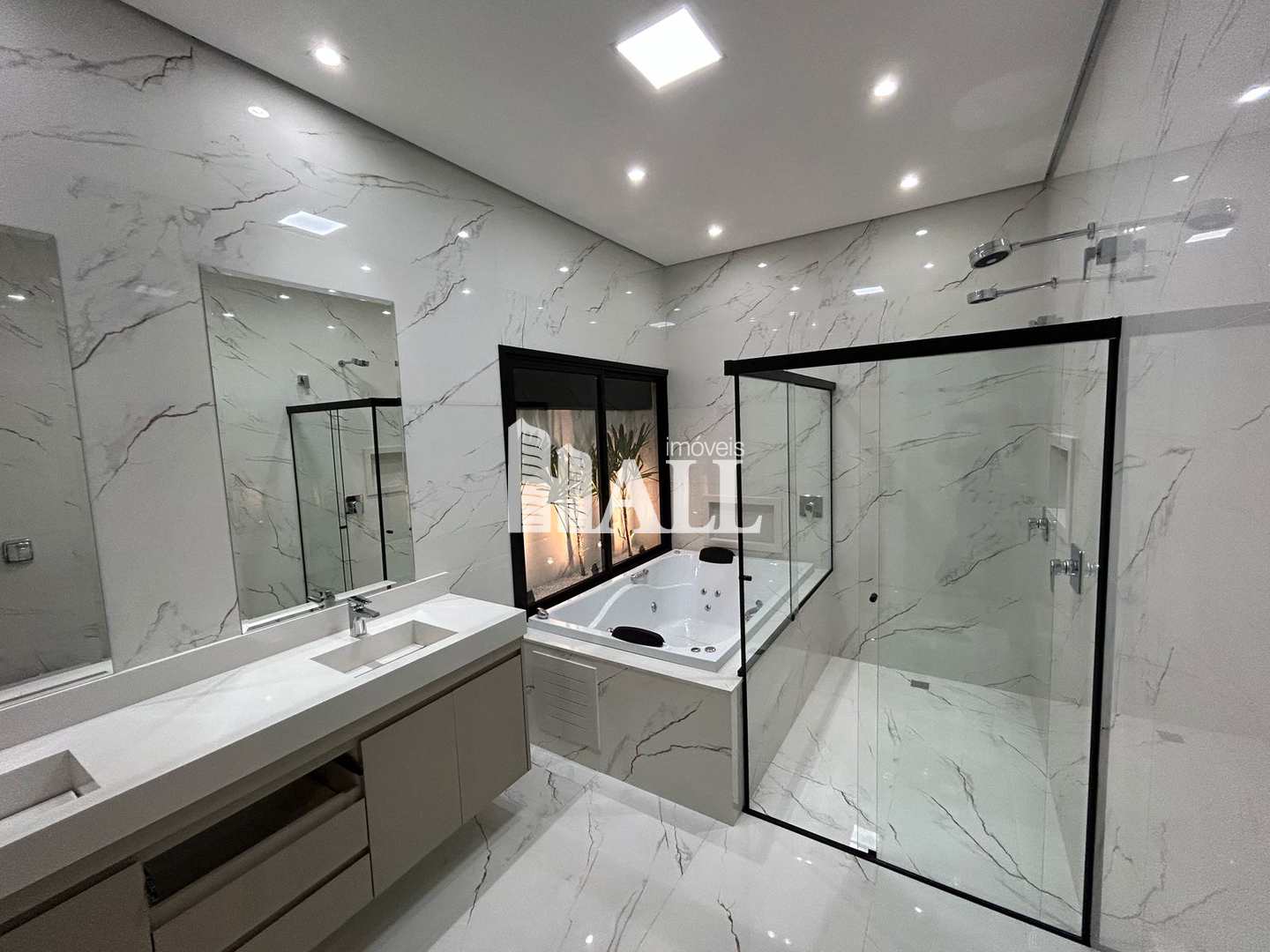 Casa de Condomínio à venda com 4 quartos, 241m² - Foto 10
