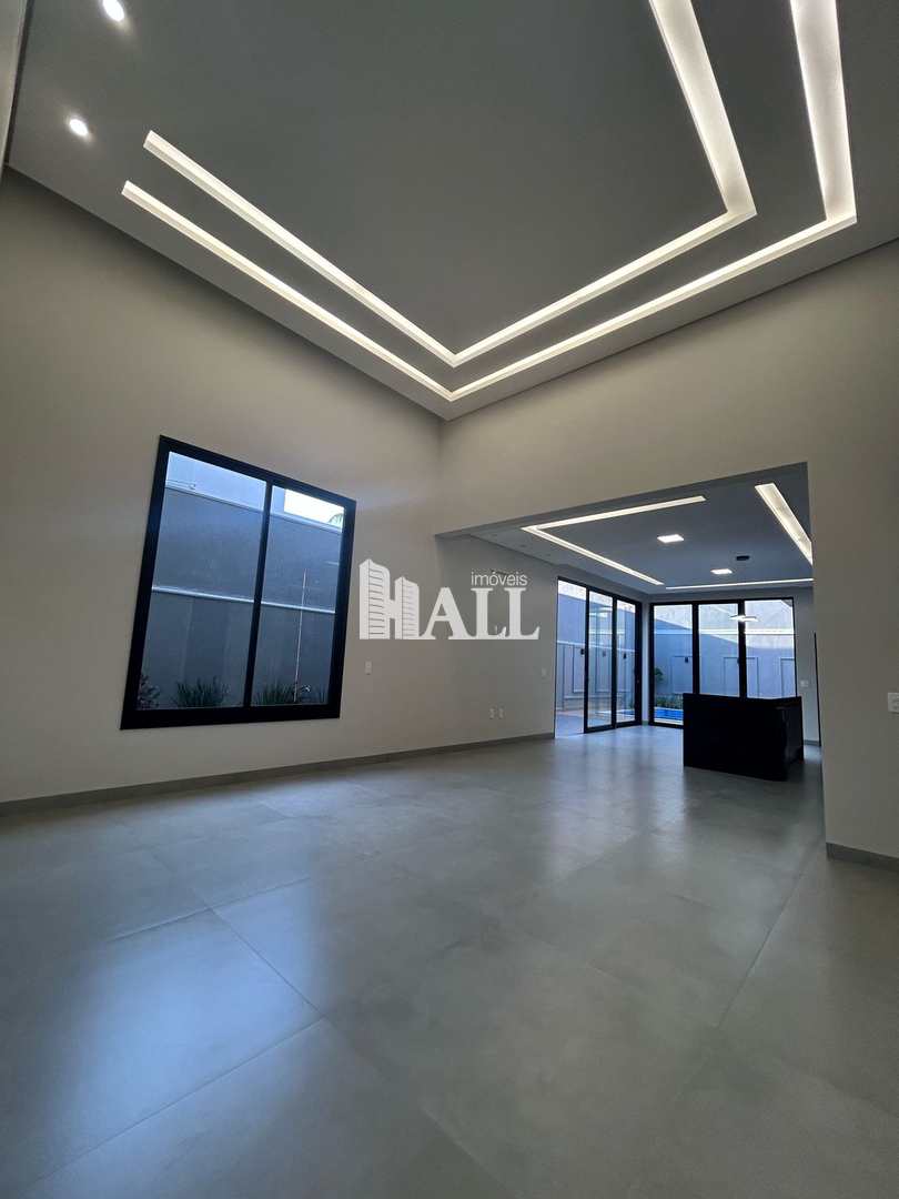 Casa de Condomínio à venda com 4 quartos, 241m² - Foto 4