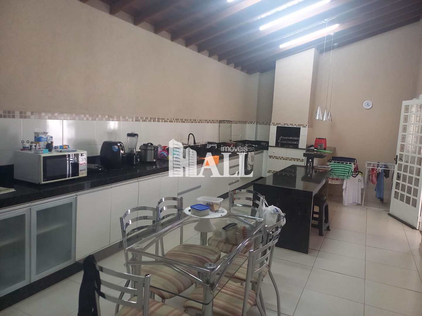 Casa à venda com 2 quartos, 136m² - Foto 1