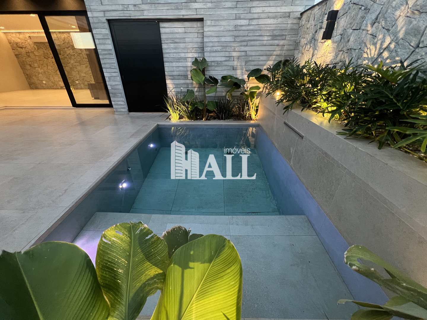 Casa de Condomínio à venda com 3 quartos, 220m² - Foto 4