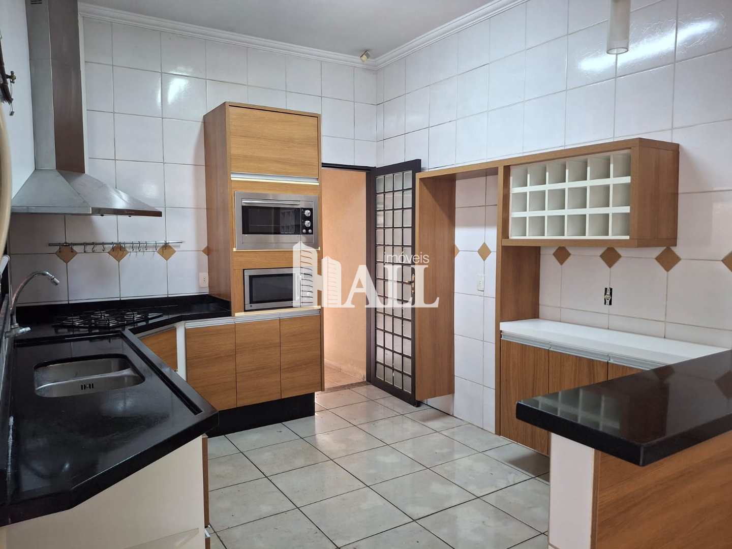 Casa à venda com 3 quartos, 172m² - Foto 1