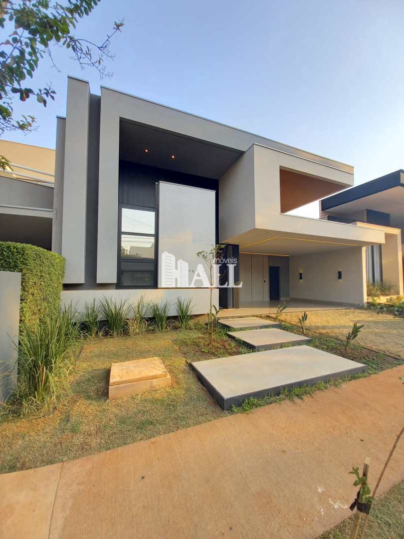 Casa de Condomínio à venda com 3 quartos, 248m² - Foto 1