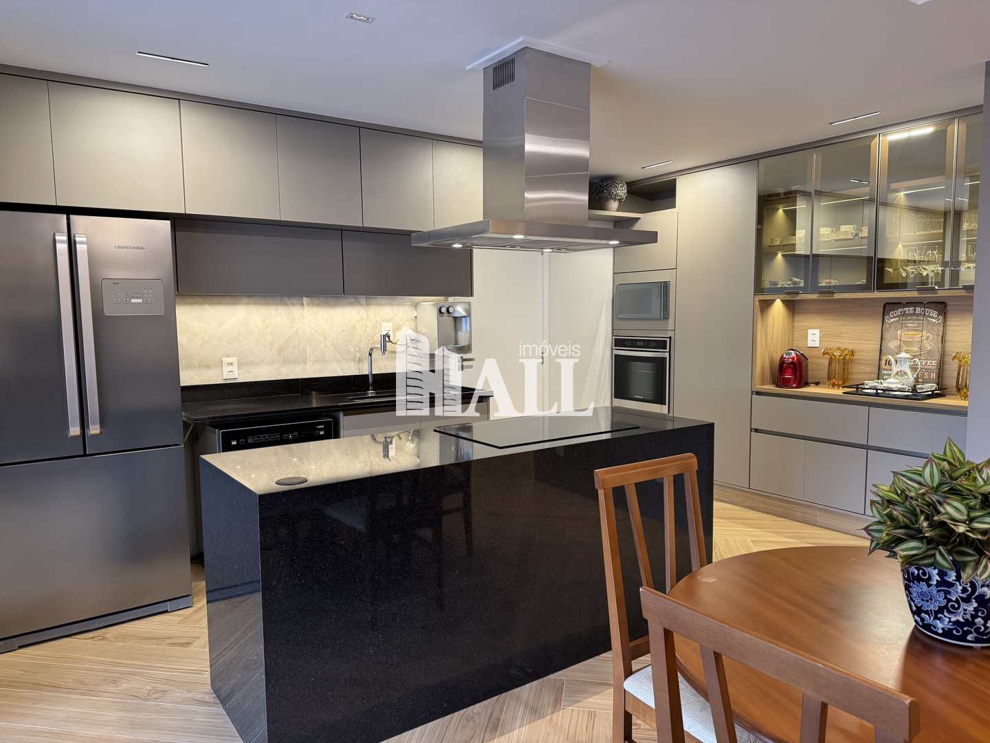 Apartamento à venda com 3 quartos, 141m² - Foto 7