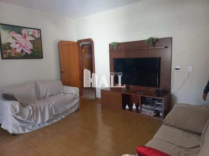 Casa à venda com 3 quartos, 200m² - Foto 2