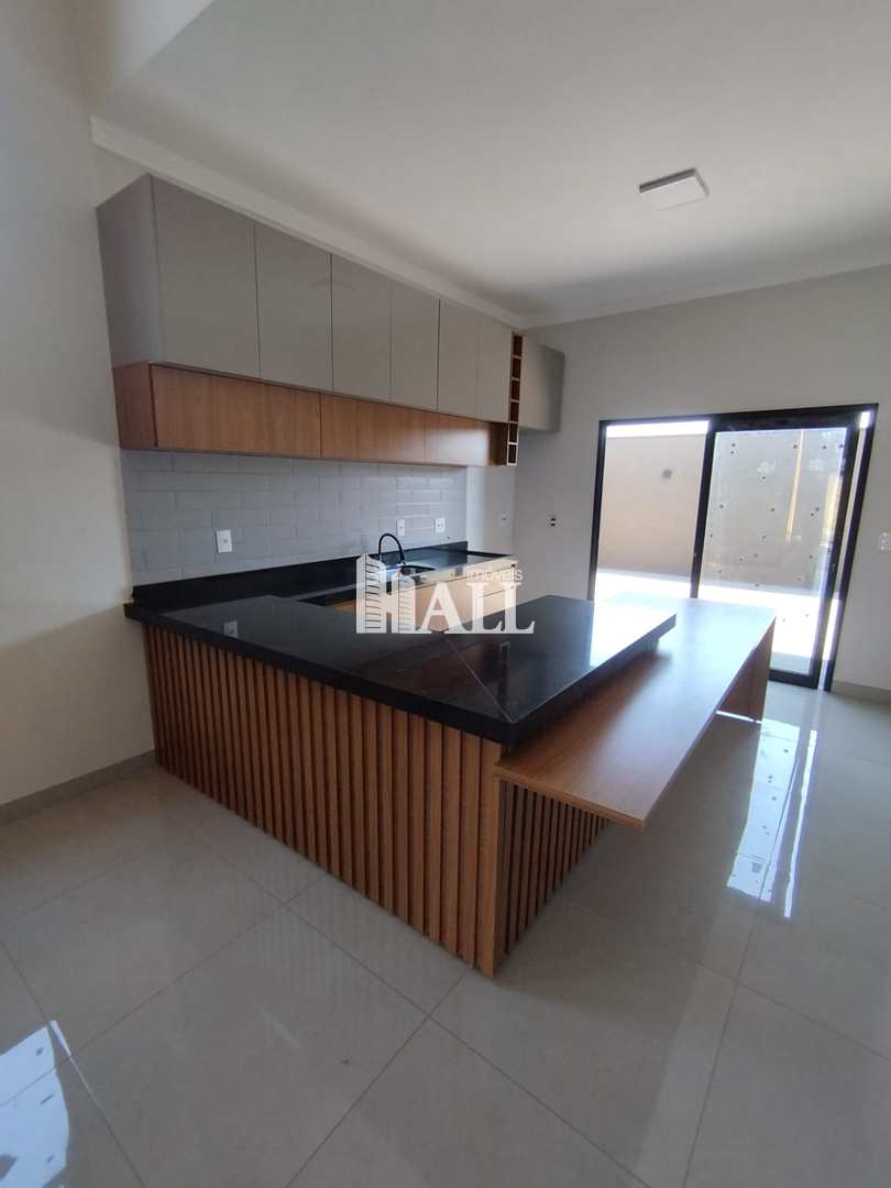 Casa à venda com 3 quartos, 104m² - Foto 1