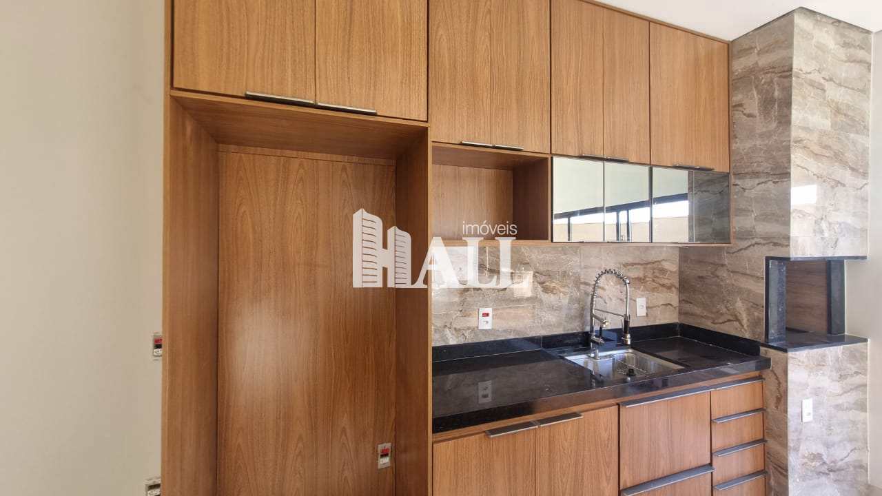 Casa à venda com 3 quartos, 130m² - Foto 2