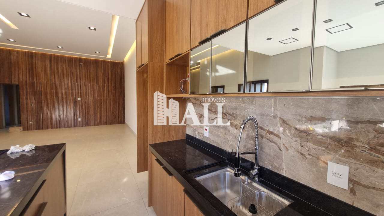 Casa à venda com 3 quartos, 130m² - Foto 1