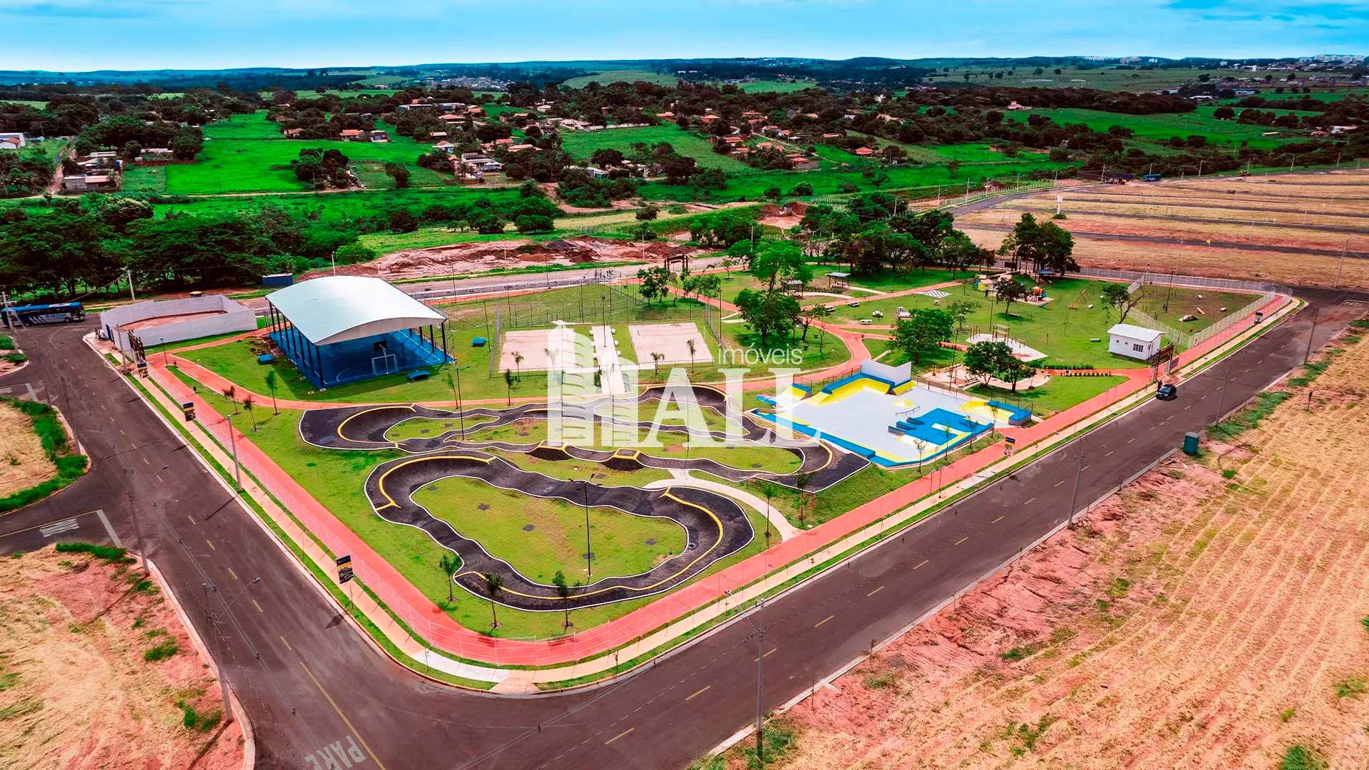 Terreno à venda, 200m² - Foto 1