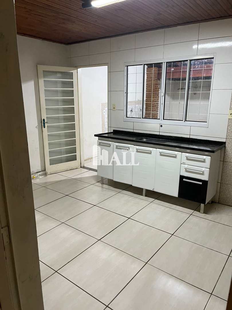 Casa à venda com 3 quartos, 100m² - Foto 1