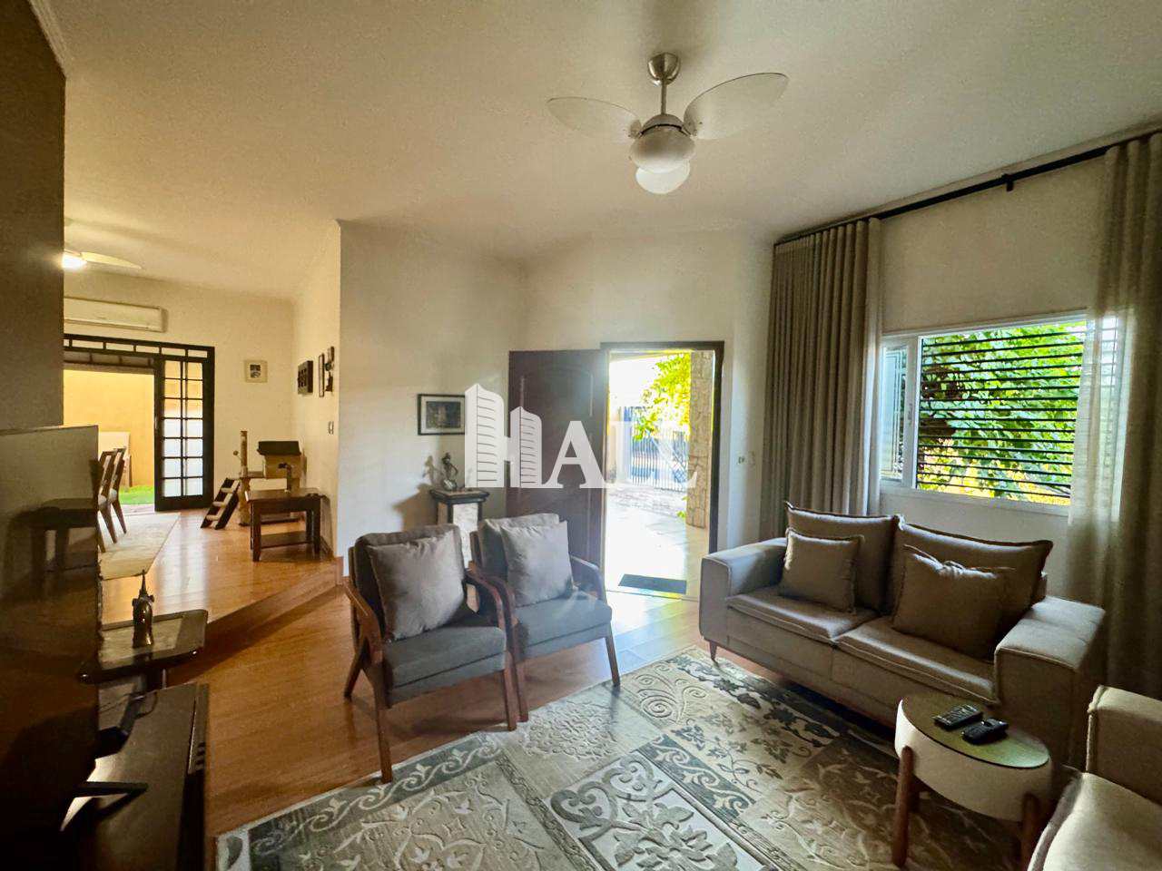 Casa à venda com 3 quartos, 195m² - Foto 8