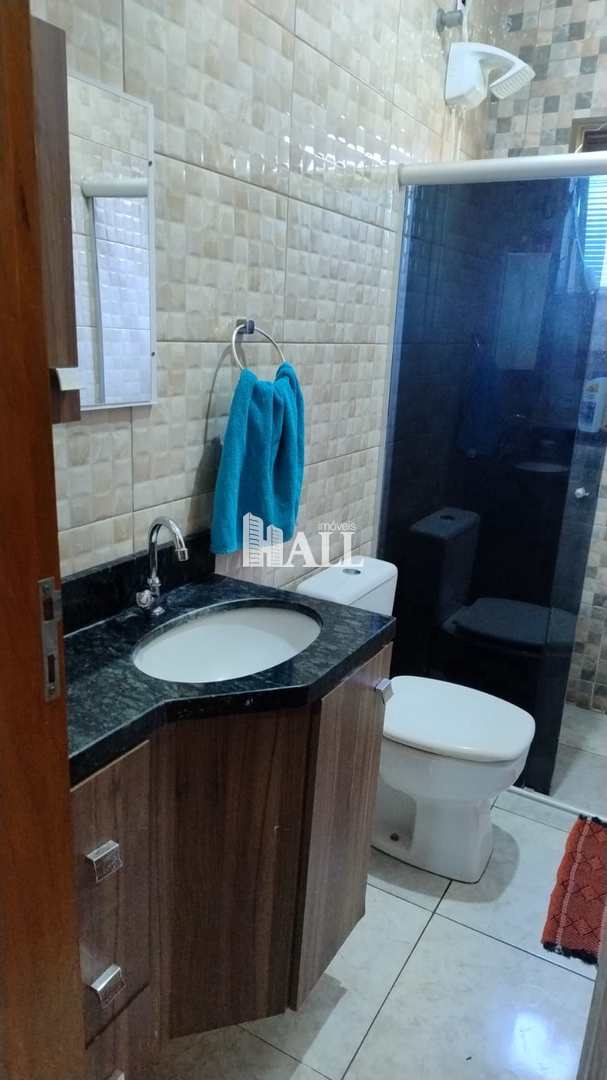 Casa à venda com 2 quartos, 100m² - Foto 11