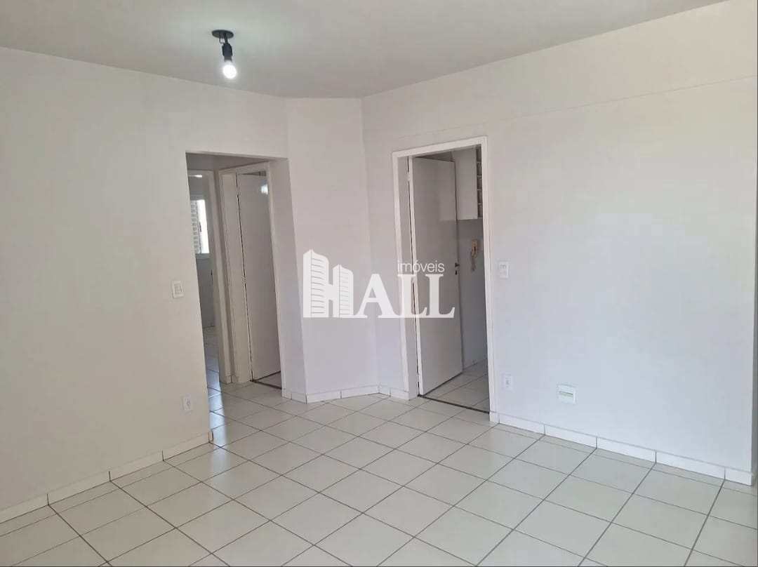 Apartamento à venda com 2 quartos, 69m² - Foto 2