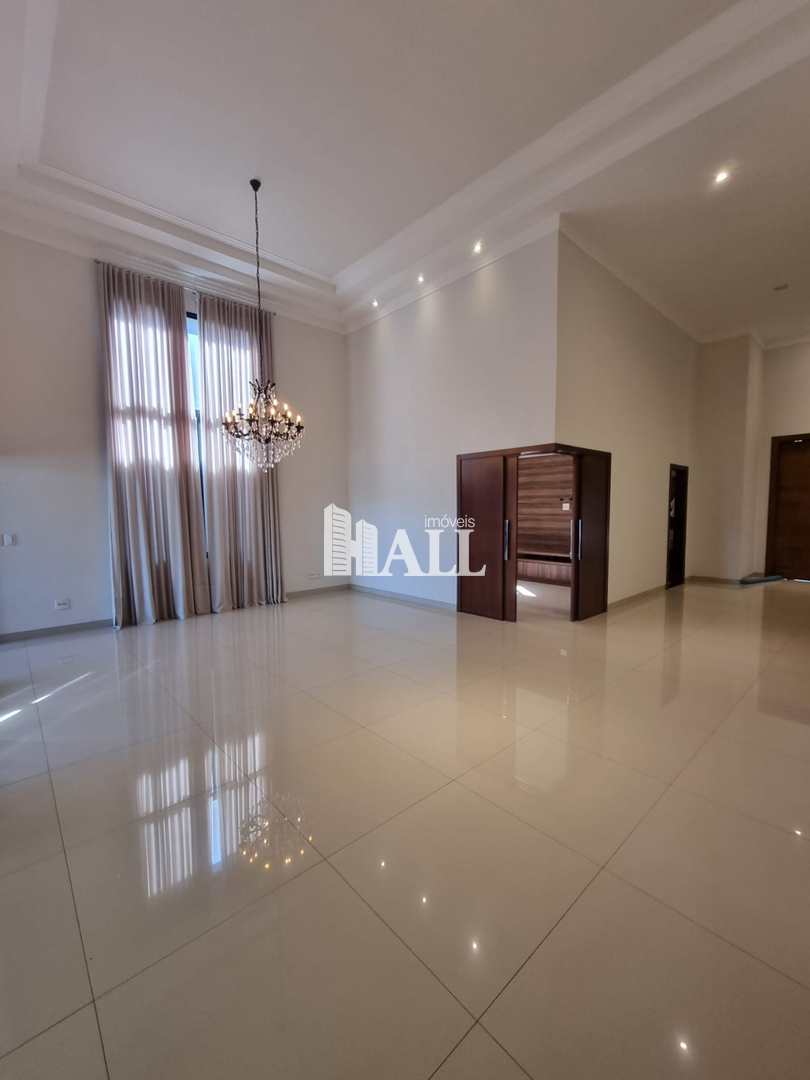Casa de Condomínio à venda com 4 quartos, 290m² - Foto 2