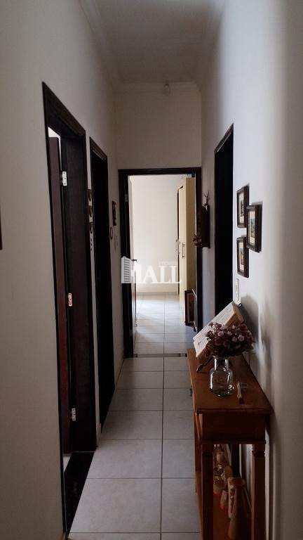 Casa à venda com 3 quartos, 147m² - Foto 4