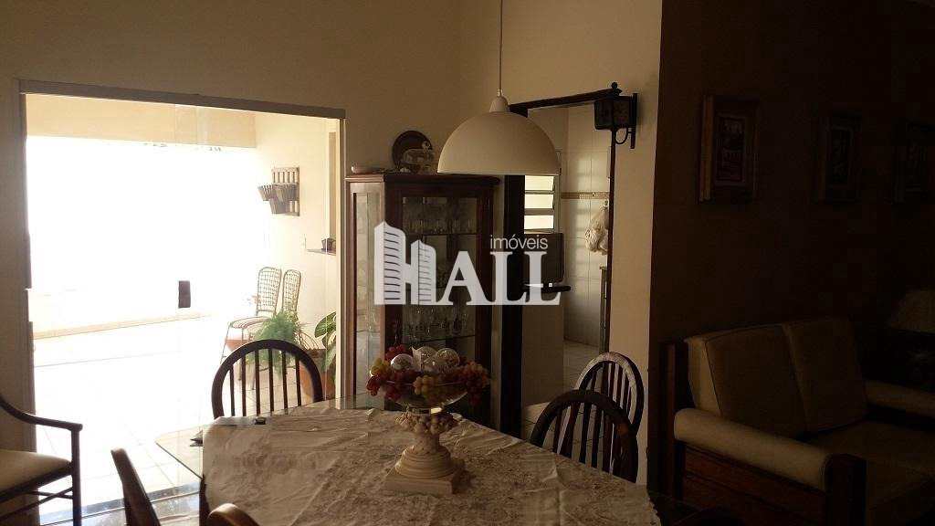 Casa à venda com 3 quartos, 147m² - Foto 2