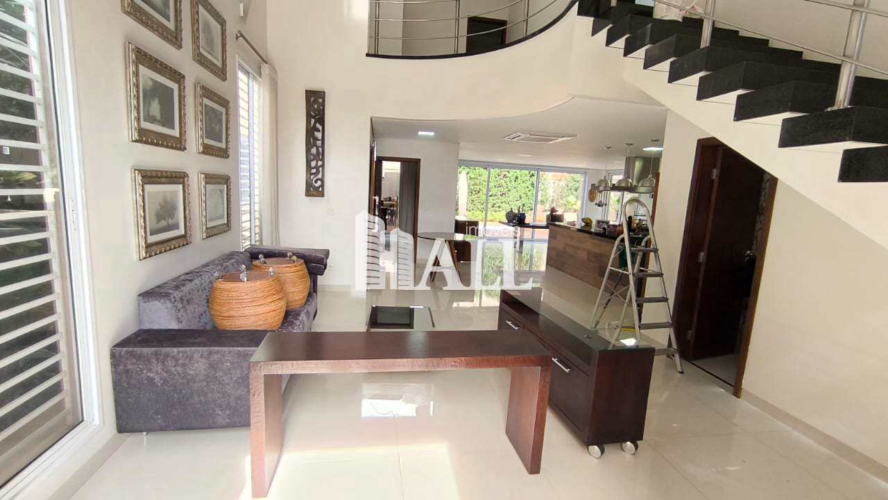 Casa de Condomínio à venda com 3 quartos, 210m² - Foto 3