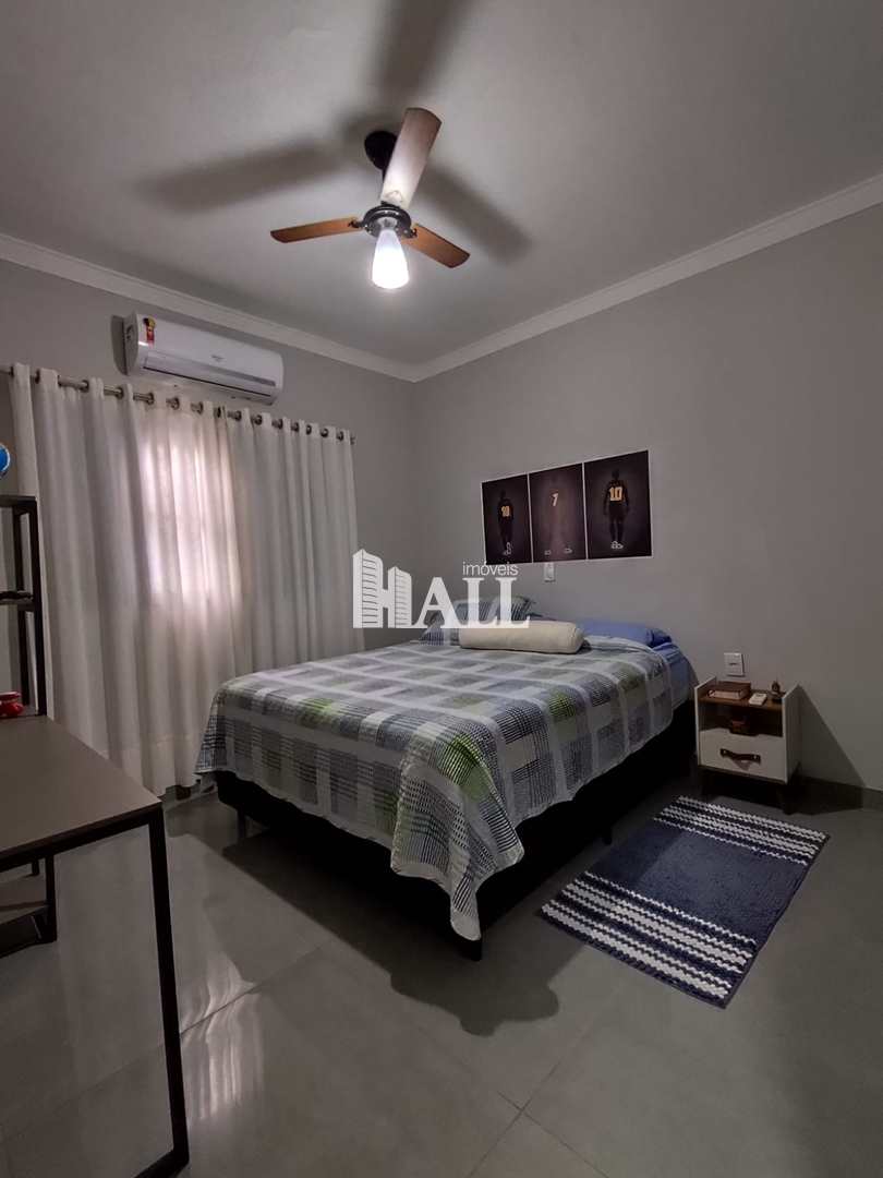 Casa à venda com 3 quartos, 210m² - Foto 8