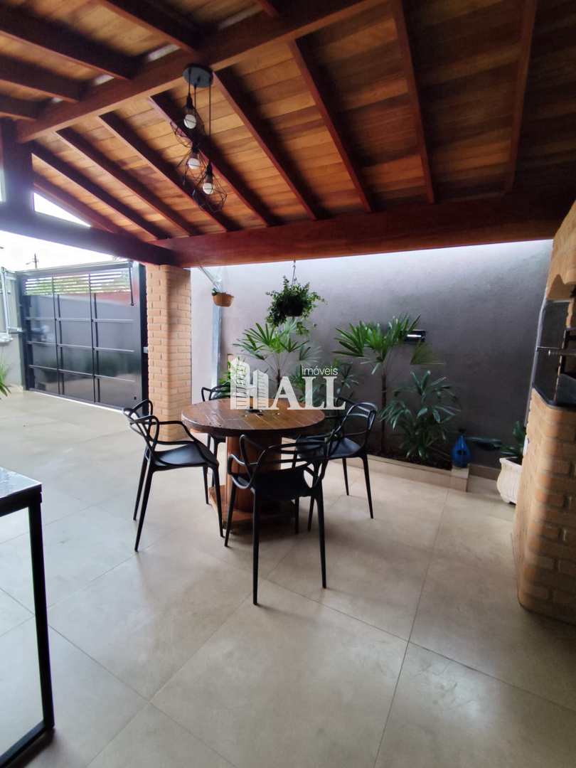 Casa à venda com 3 quartos, 210m² - Foto 6