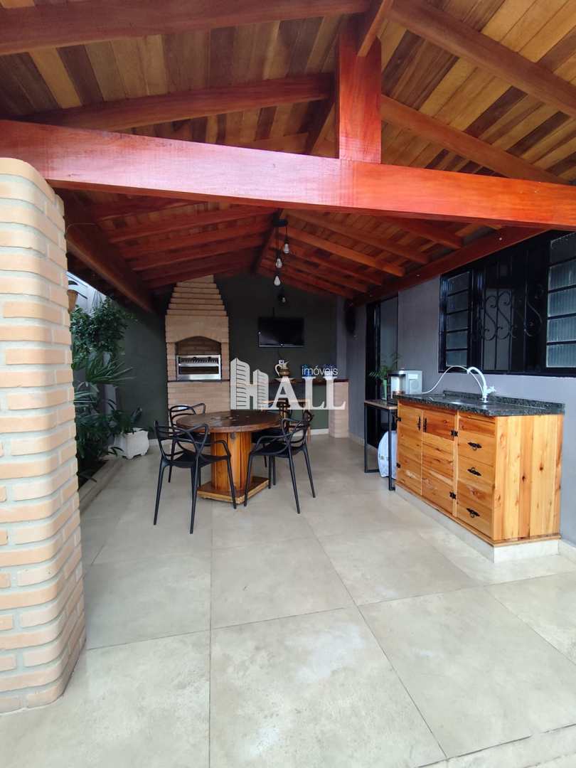 Casa à venda com 3 quartos, 210m² - Foto 14