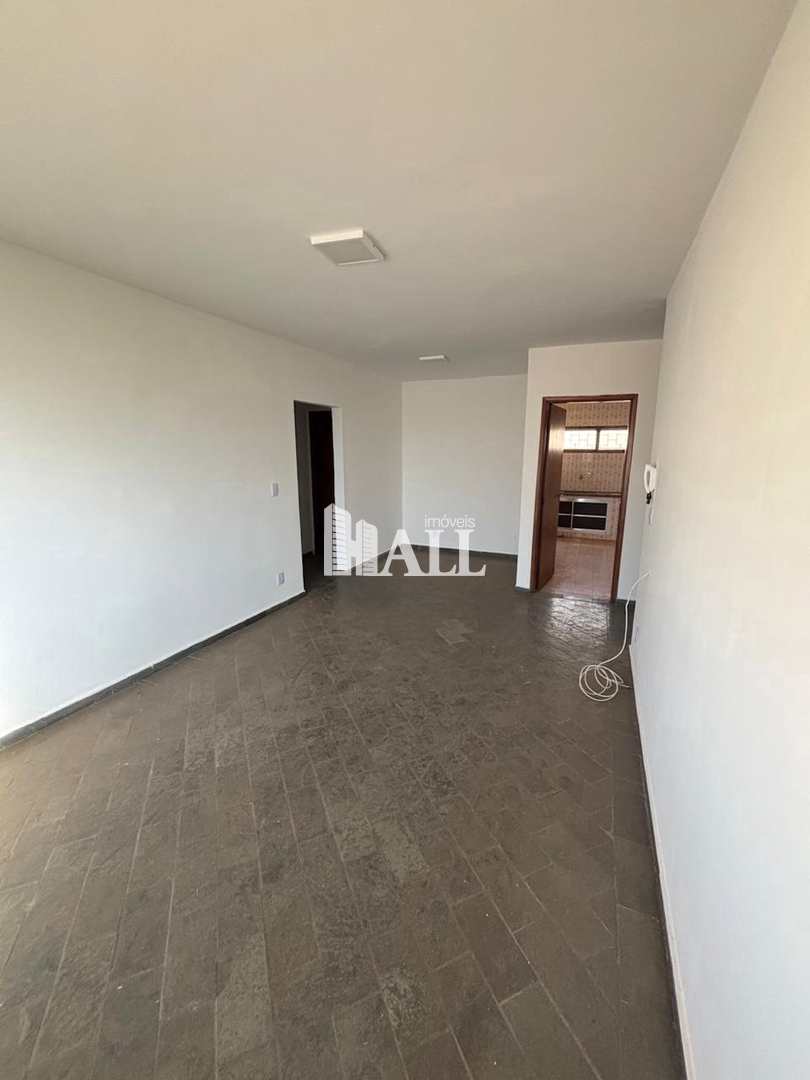 Apartamento à venda com 3 quartos, 85m² - Foto 2