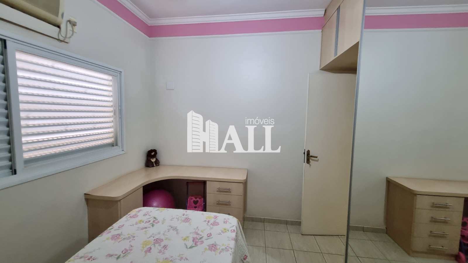 Casa à venda com 3 quartos, 310m² - Foto 7