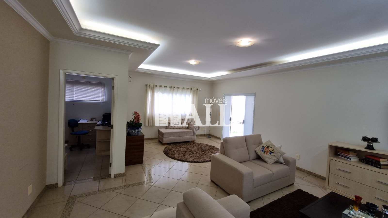 Casa à venda com 3 quartos, 310m² - Foto 3