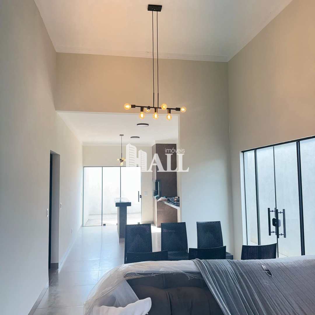 Casa à venda com 3 quartos, 130m² - Foto 2