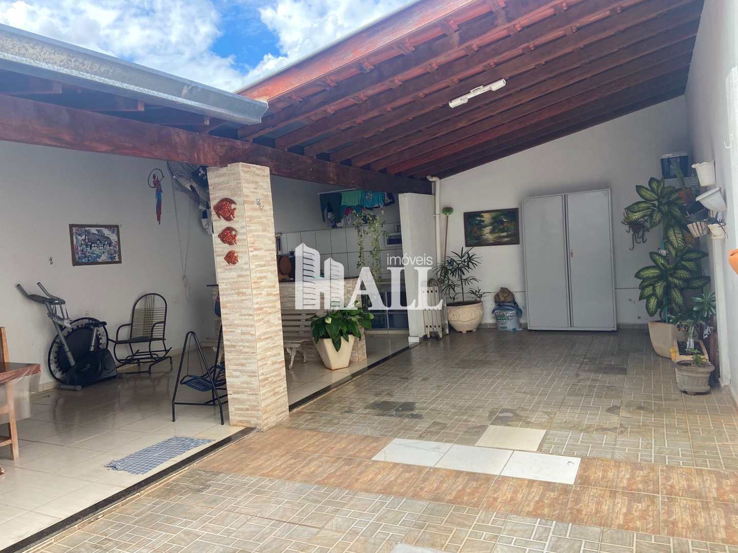 Casa à venda com 2 quartos, 140m² - Foto 2