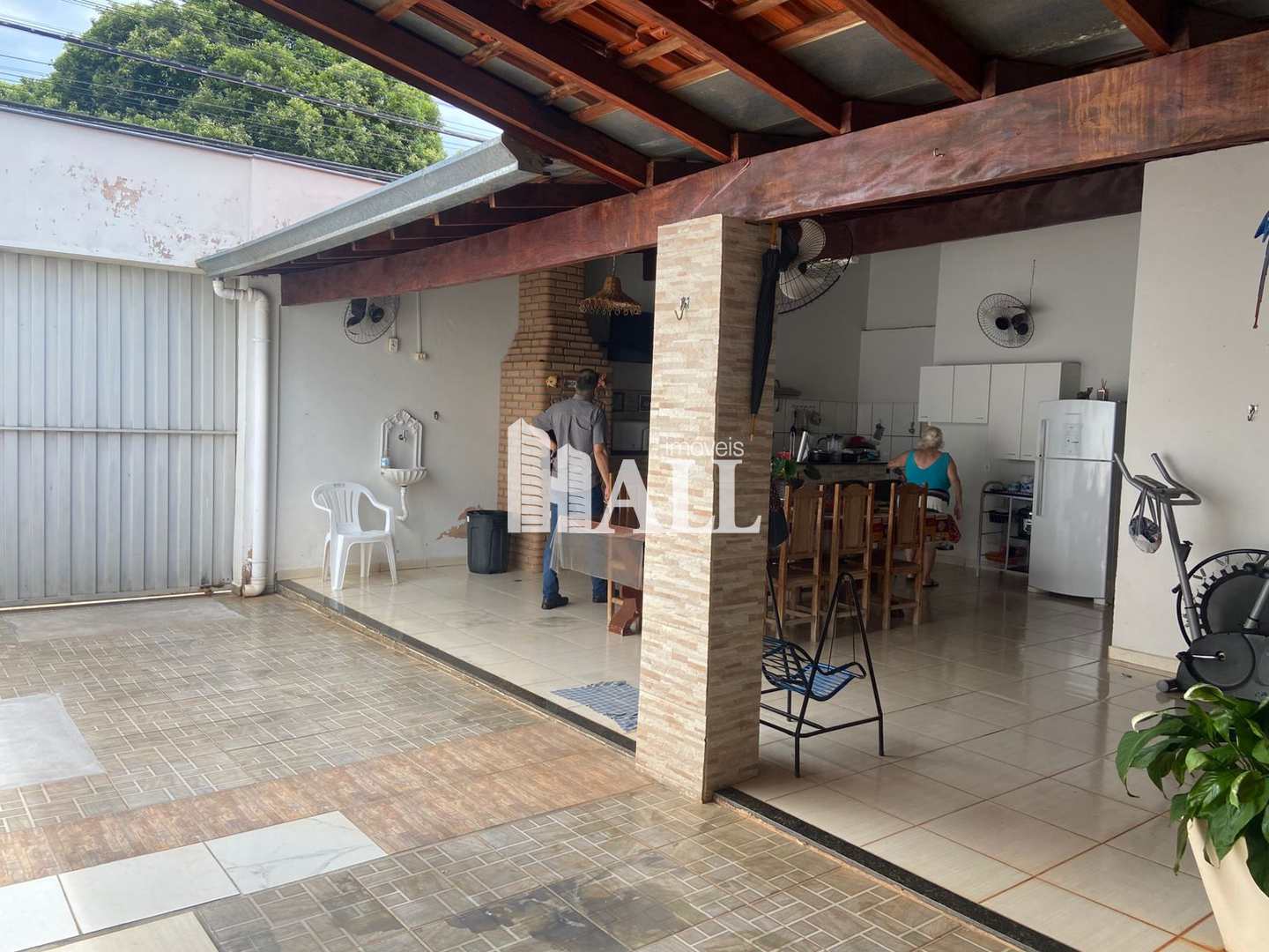 Casa à venda com 2 quartos, 140m² - Foto 3