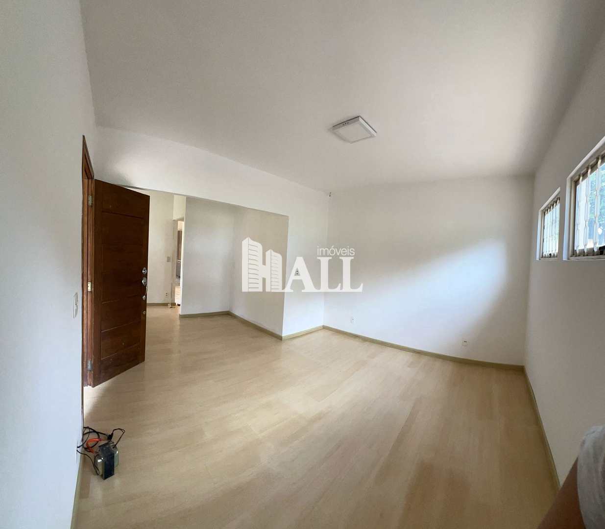 Casa à venda com 3 quartos, 170m² - Foto 1
