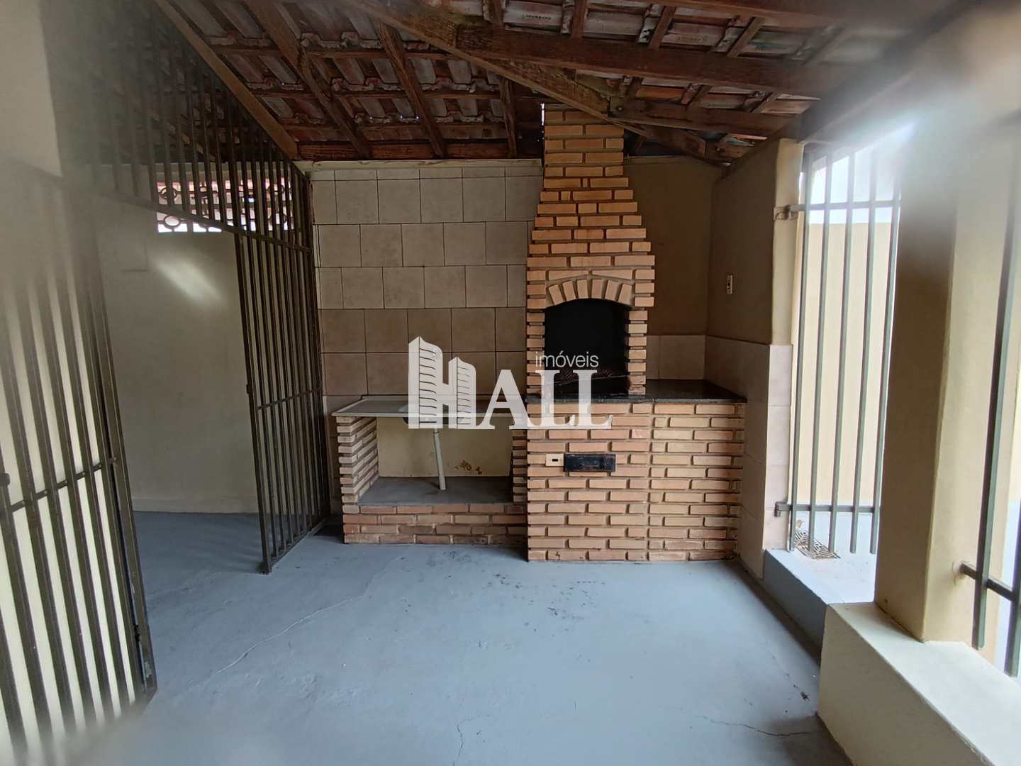 Casa à venda com 3 quartos, 130m² - Foto 1