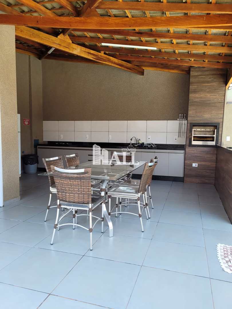 Casa à venda com 2 quartos, 203m² - Foto 1