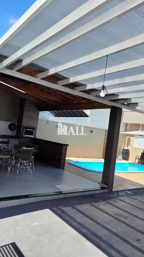 Casa à venda com 2 quartos, 203m² - Foto 2