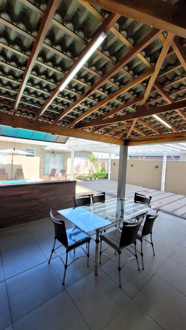 Casa à venda com 2 quartos, 203m² - Foto 3