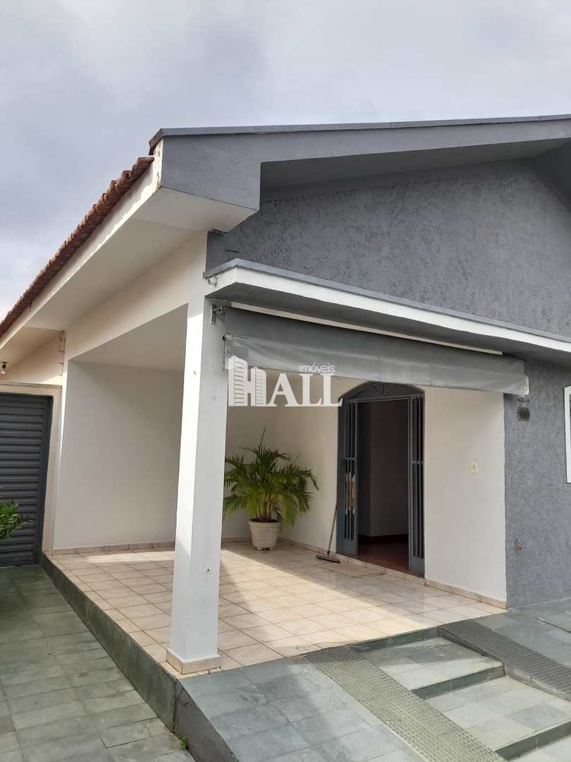 Casa à venda com 3 quartos, 178m² - Foto 1