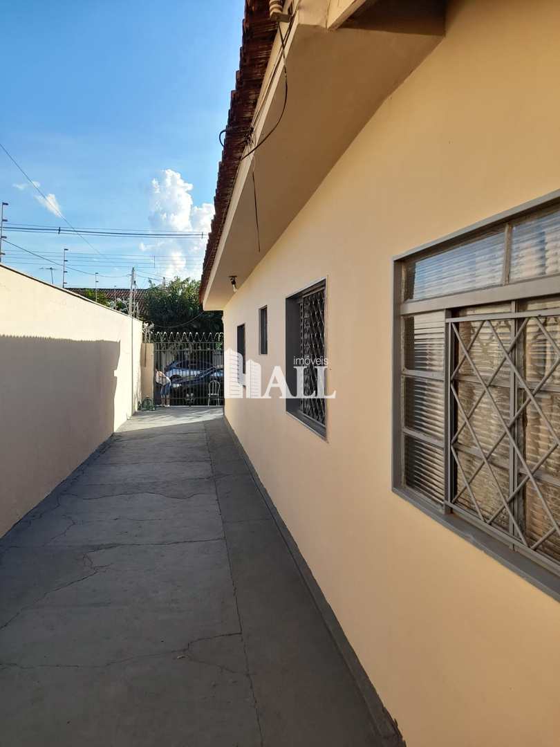 Casa à venda com 3 quartos, 178m² - Foto 3