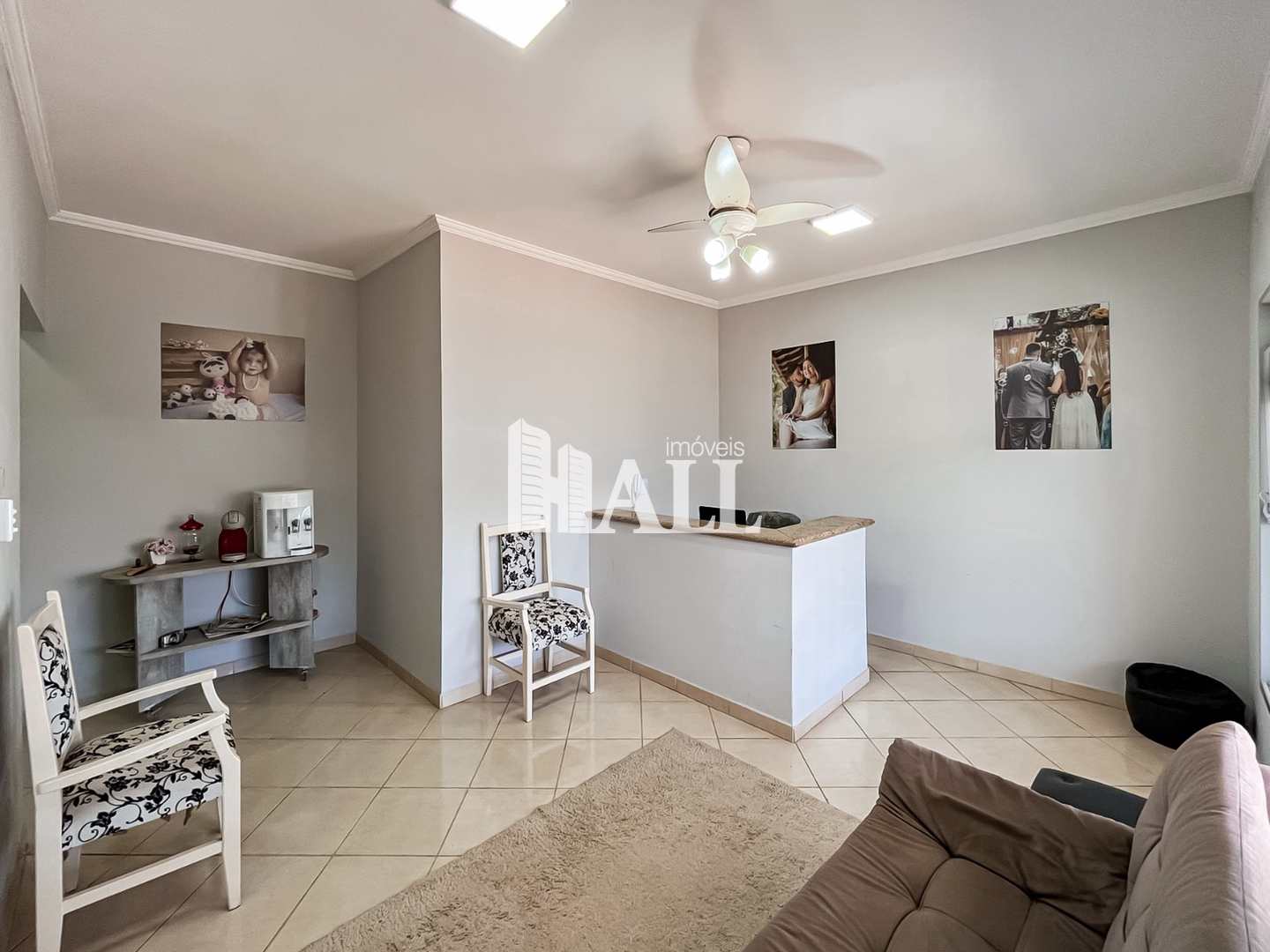 Casa à venda com 3 quartos, 300m² - Foto 1