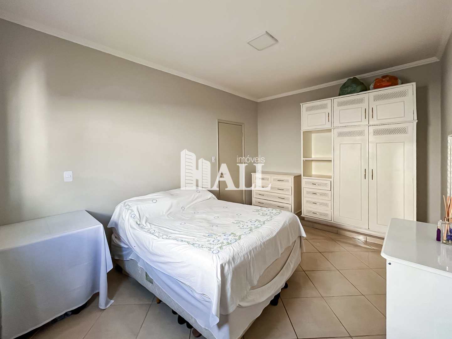 Casa à venda com 3 quartos, 300m² - Foto 10