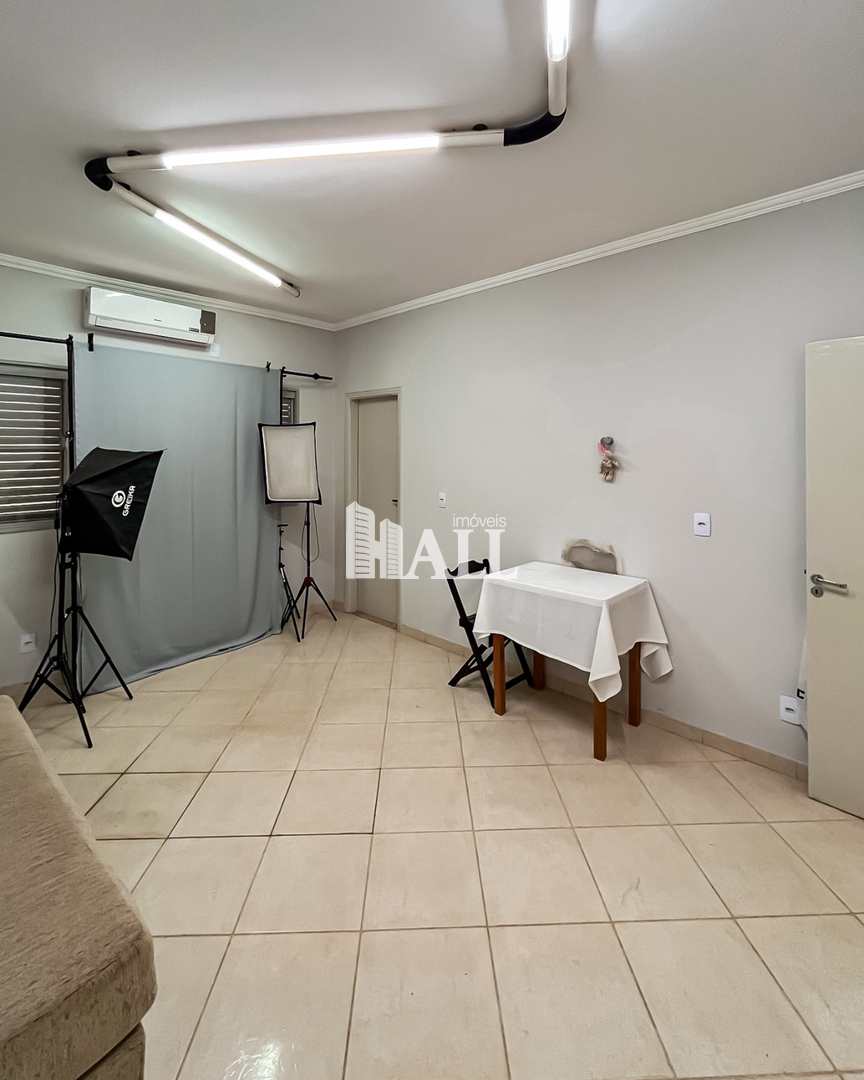 Casa à venda com 3 quartos, 300m² - Foto 7