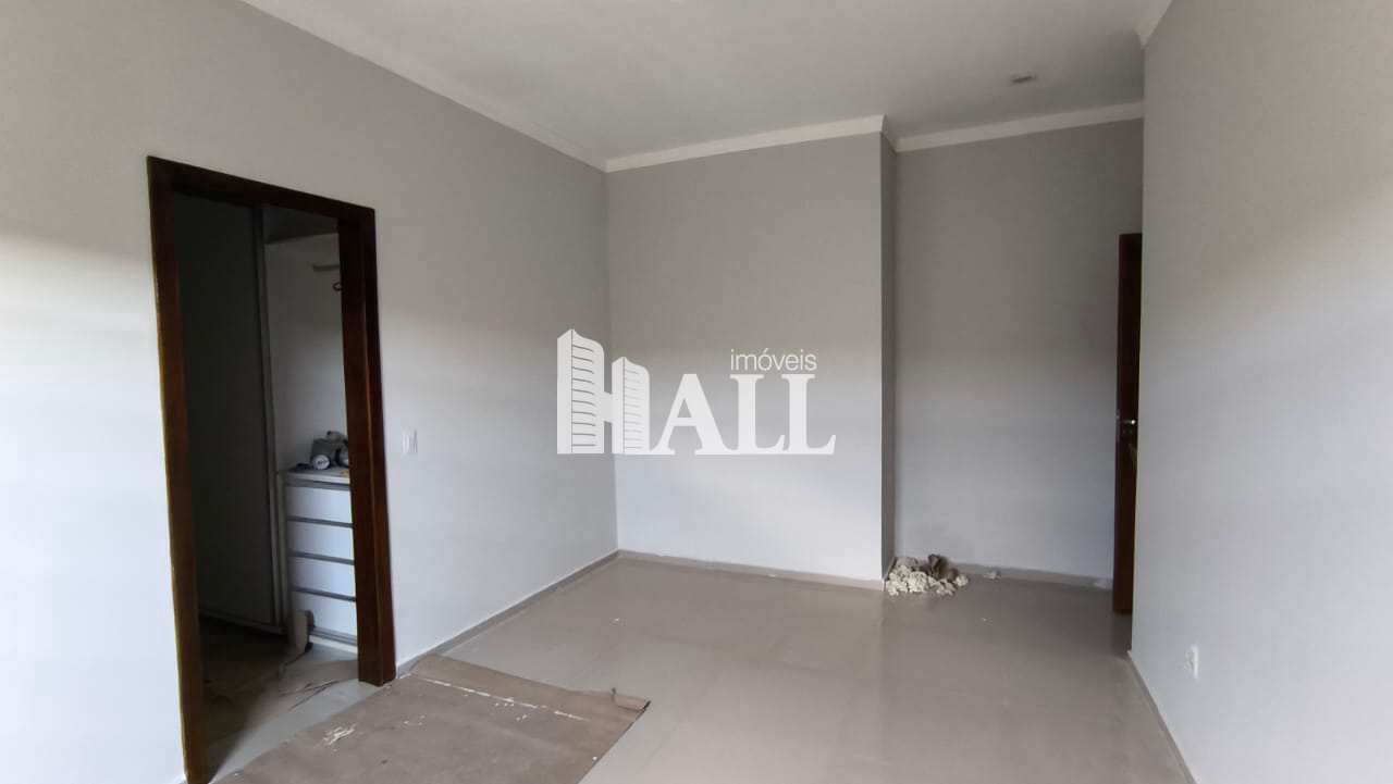Casa à venda com 3 quartos, 230m² - Foto 2